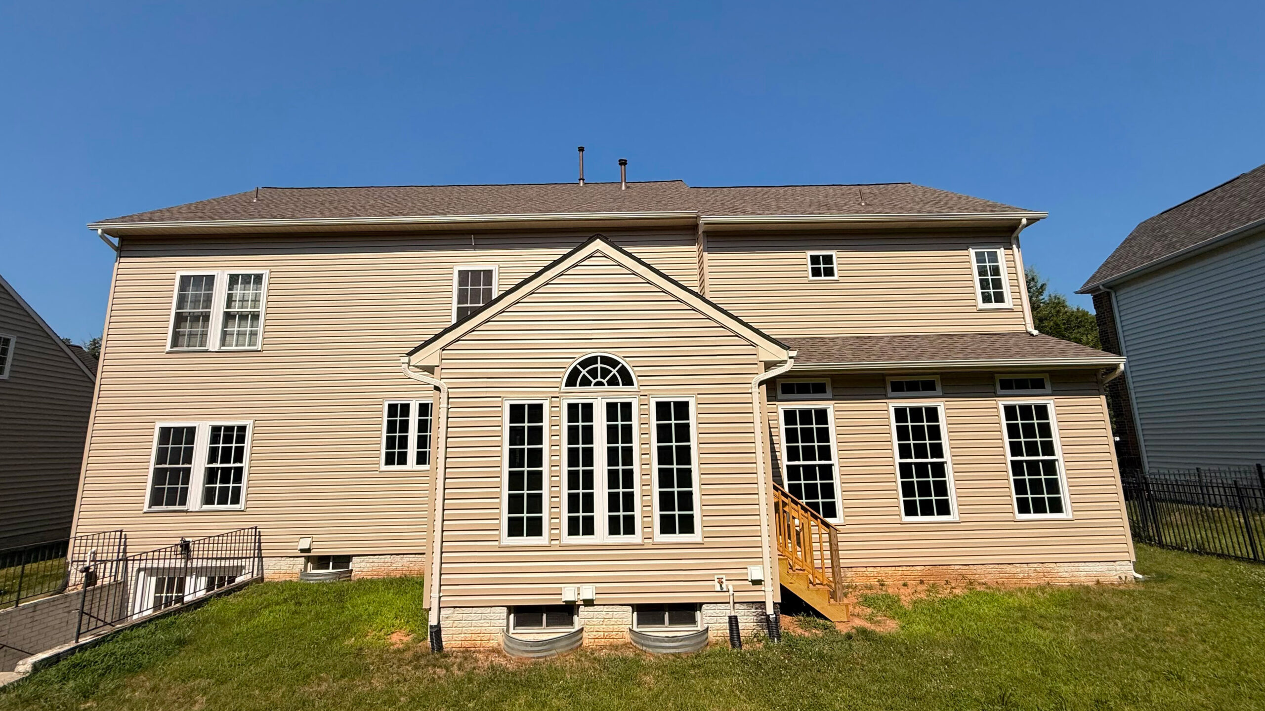 exterior woodbirgde 2